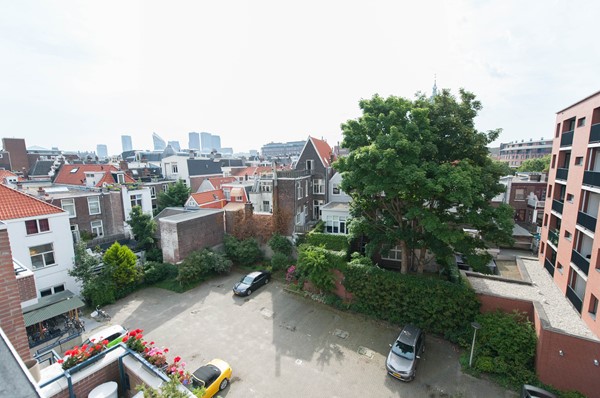 Medium property photo - Pieterstraat 56, 2513 BX Den Haag