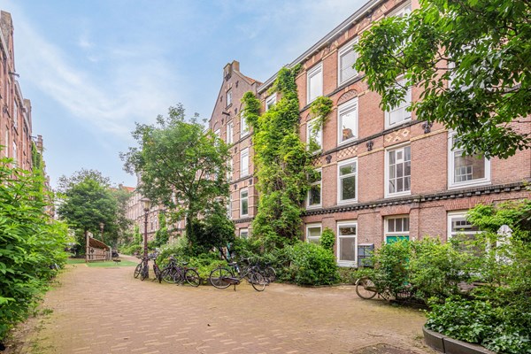 Sold subject to conditions: Dirk Hartoghstraat 10, 1013 PH Amsterdam