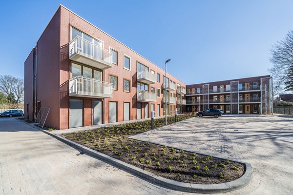 Onder optie: In verband met de overweldigende belangstelling in dit appartement, is het niet meer mogelijk een bezichtiging in te plannen.