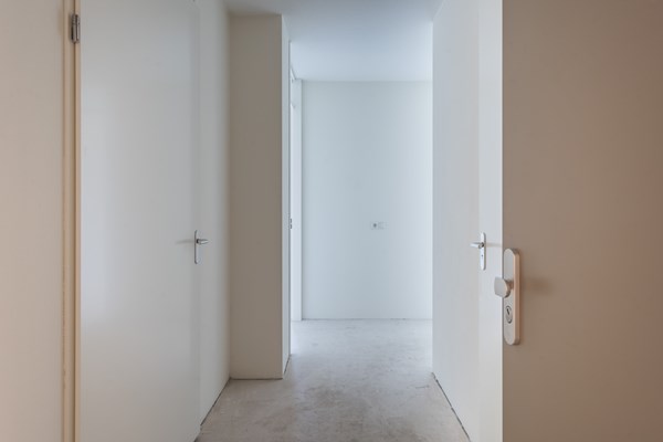 Onder optie: In verband met de overweldigende belangstelling in dit appartement, is het niet meer mogelijk een bezichtiging in te plannen.