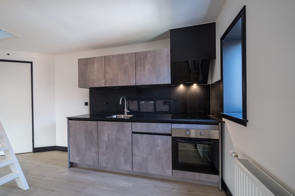 Onder optie: In verband met de overweldigende belangstelling in dit appartement, is het niet meer mogelijk een bezichtiging in te plannen.