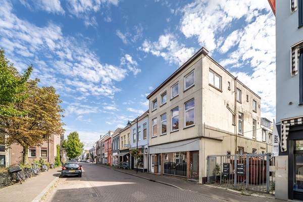 Onder optie: In verband met de overweldigende belangstelling in dit appartement, is het niet meer mogelijk een bezichtiging in te plannen. Het heeft daarmee geen zin meer om op deze woning te reageren. 