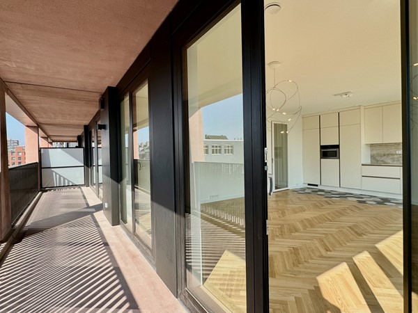 Te huur: Luxury  and very bright corner apartment with 2 spacious bedrooms, ensuite bathroom and  large sunny terrace in a completely new and sustainable building!