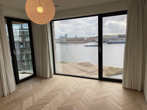 Medium property photo - Grasweg, 1031 HX Amsterdam
