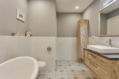 For sale: Nieuwe Osdorpergracht 564, 1068 HV Amsterdam