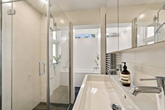 For sale: Utrechtsedwarsstraat 125, 1017 WE Amsterdam