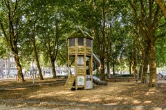 Sold subject to conditions: Titus van Rijnstraat 152, 1058 GB Amsterdam