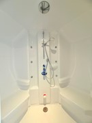 4 (1st floor) master bathroom 7.JPG