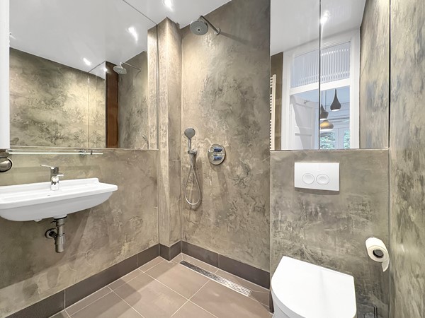 Medium property photo - Van Tuyll van Serooskerkenweg 73-1, 1076 JG Amsterdam