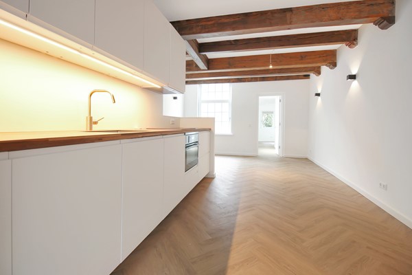 Medium property photo - Nieuwendijk 36-3, 1012 ML Amsterdam