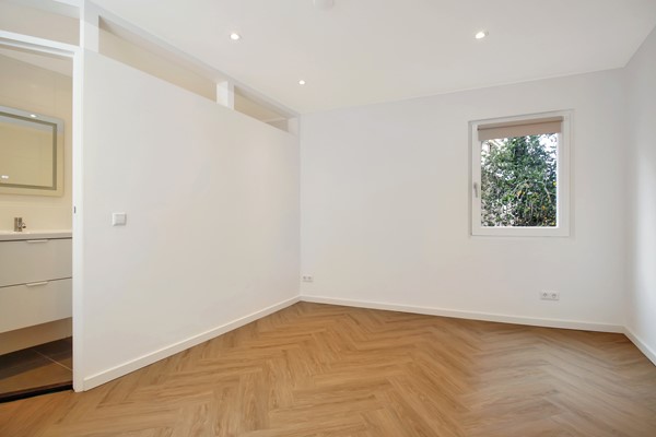 Medium property photo - Nieuwendijk 36-3, 1012 ML Amsterdam