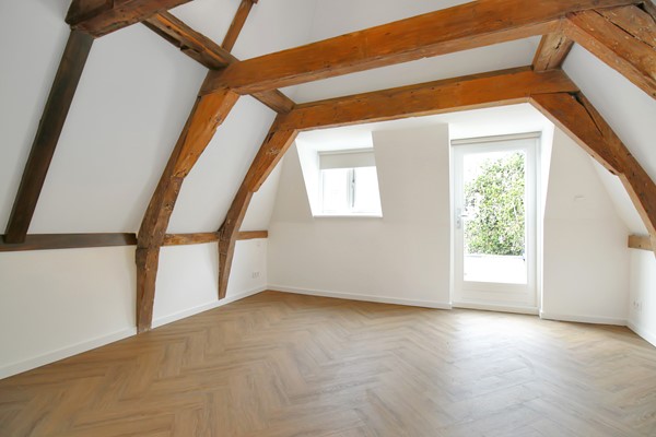 Medium property photo - Nieuwendijk 36-3, 1012 ML Amsterdam