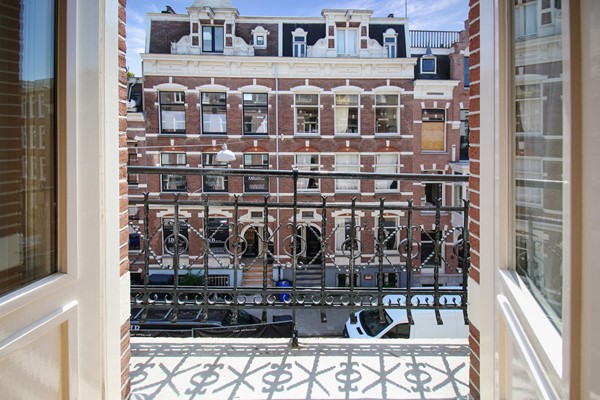 Medium property photo - Van Eeghenstraat 20-2, 1071 GG Amsterdam