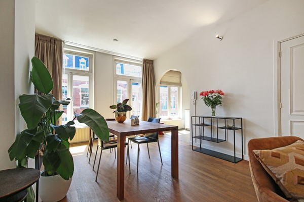 Medium property photo - Van Eeghenstraat 20-2, 1071 GG Amsterdam