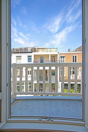 Medium property photo - Van Eeghenstraat 20-2, 1071 GG Amsterdam