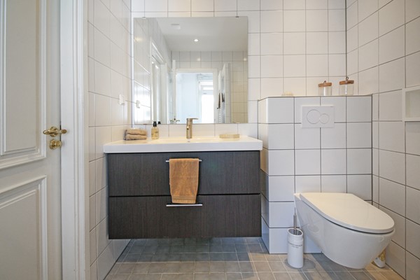 Medium property photo - Van Eeghenstraat 20-2, 1071 GG Amsterdam