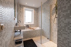 For sale: Van Hogendorpstraat 125-2, 1051 BL Amsterdam