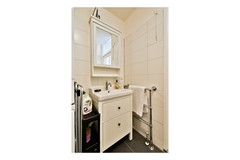 Sold subject to conditions: Hillegomstraat 21-1, 1058 LP Amsterdam