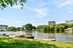 Sold subject to conditions: Hillegomstraat 21-1, 1058 LP Amsterdam