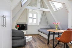 studios te huur op Jacob van Lennepstraat 64-4B