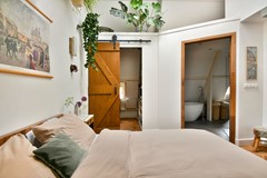For sale: Molukkenstraat 37-3, 1095 AT Amsterdam