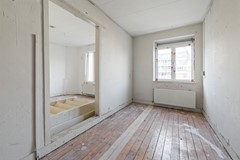 Sold subject to conditions: Eerste Kostverlorenkade 11-3, 1052EM Amsterdam