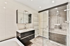 Under offer: Saskia van Uijlenburgkade 38, 1058 GA Amsterdam