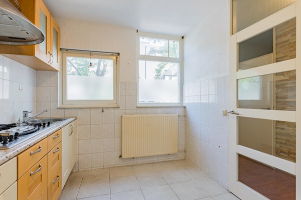 Medium property photo - Albert Rousselstraat 45, 2551 ZN Den Haag