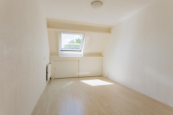 Medium property photo - Albert Rousselstraat 45, 2551 ZN Den Haag