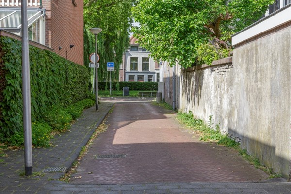 Medium property photo - Hugo van Rijkenlaan 17, 2612 JP Delft