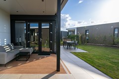 Landal_SoofadRijn_2025_Lifestyle_accommodation_terrace-hottub-1.jpg