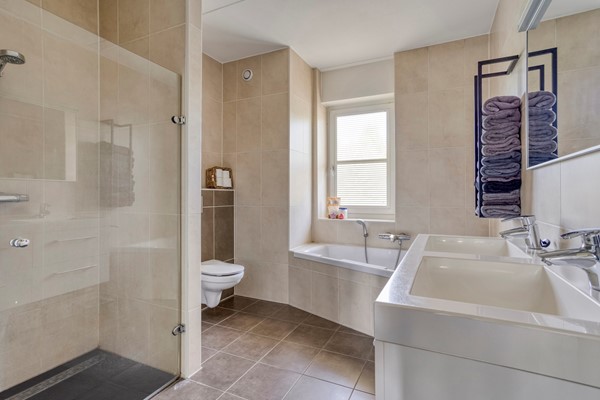 Medium property photo - Henri Dunantstraat 18, 3902 KH Veenendaal