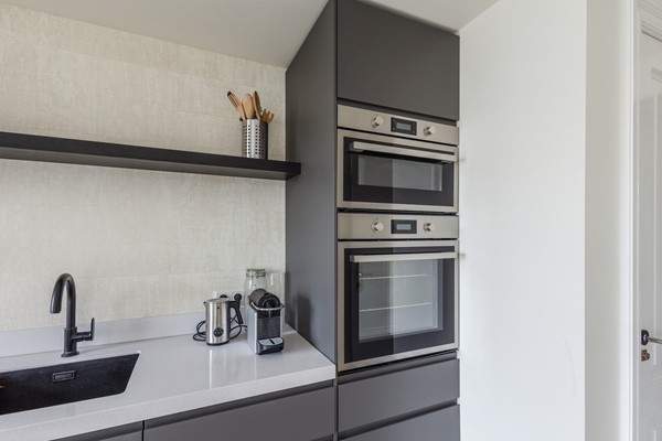Medium property photo - Schroeder van der Kolkstraat, 3511 HR Utrecht