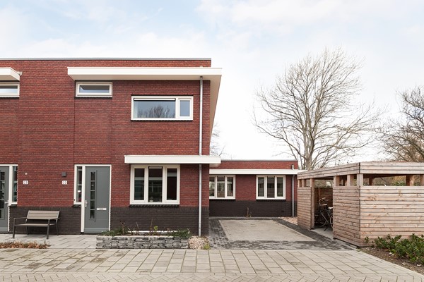 Rented: Spacious and luxurious family house within walking distance from the European School! 