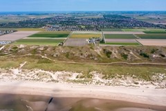 240_F_448398522_qoUuR38P50aj7Kk7P6MmBwQQG32rJz9e.jpg