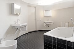 bathroom 1.JPG