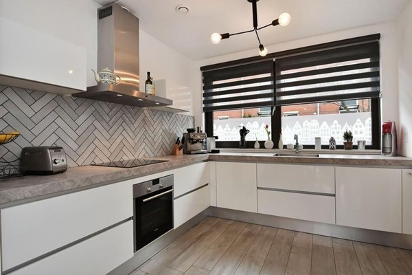 Medium property photo - Amstelstraat 33, 2515 XM Den Haag