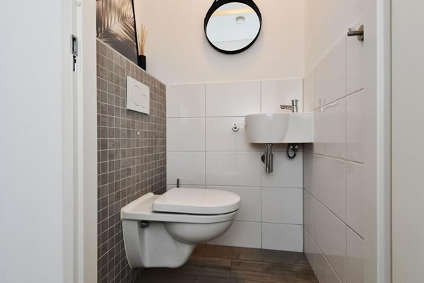 Medium property photo - Amstelstraat 33, 2515 XM Den Haag