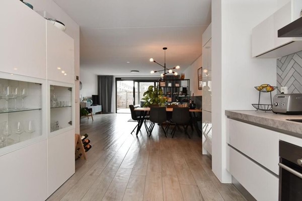 Medium property photo - Amstelstraat 33, 2515 XM Den Haag