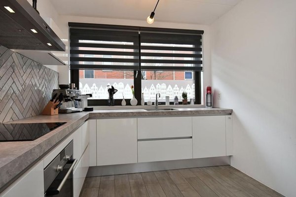 Medium property photo - Amstelstraat 33, 2515 XM Den Haag
