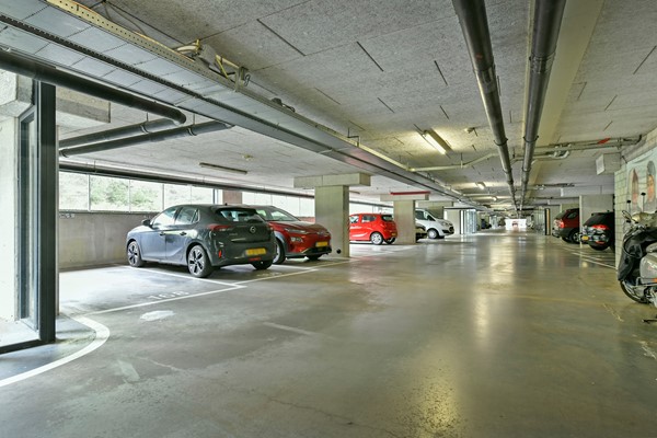 Medium property photo - Leeuwendalersweg 668, 1061 BK Amsterdam