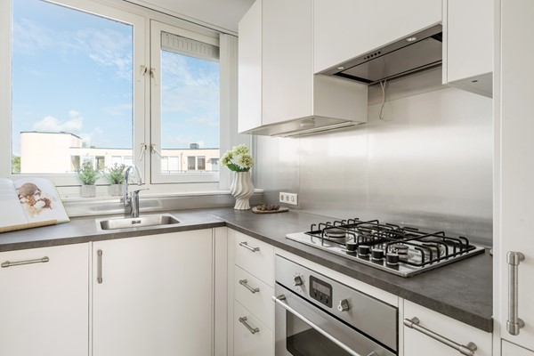 Medium property photo - Aartsbisschop Romerostraat 630, 3573 AW Utrecht