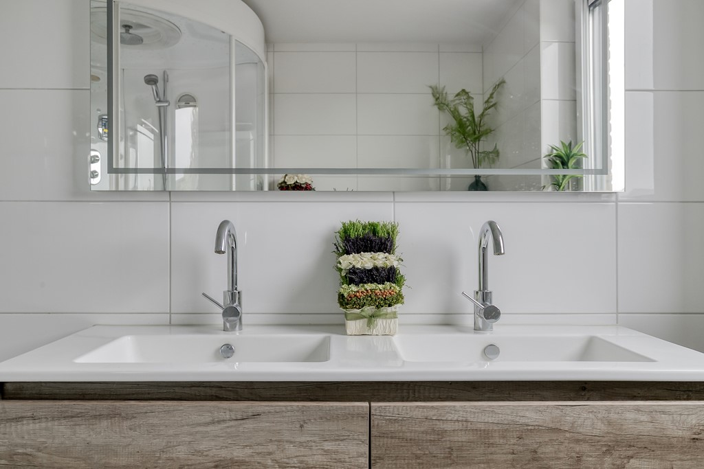 DenDrul19r1165439NRLinden-22.jpg DenDrul19r1165439NRLinden-22.jpg