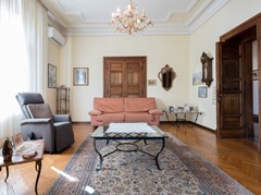 Villa signorile con fascino antico e ampio terreno privato - Foto 15