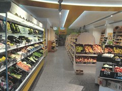 Ampio negozio su due livelli in posizione centrale - Foto 3