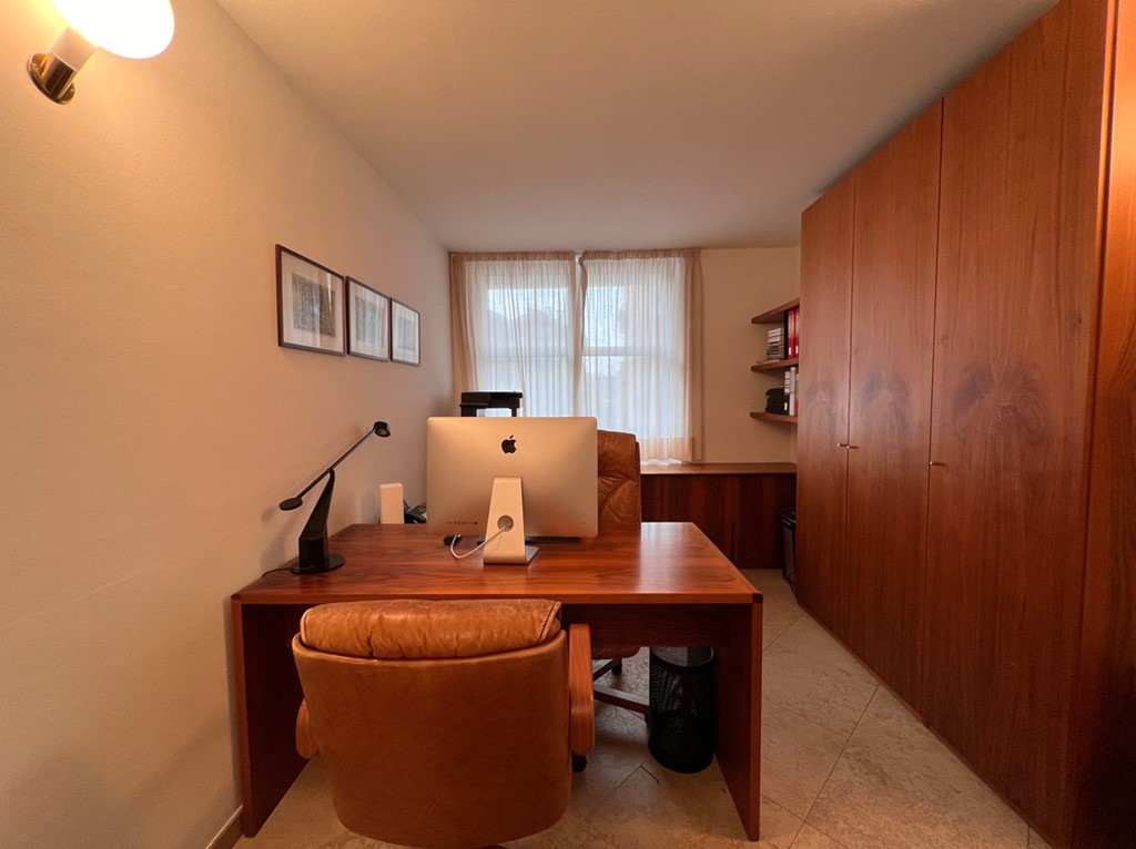 Amipo ufficio luminoso con possibilità di trasformazione in appartamento - Foto 3