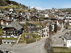 W1: Ampio appartamento di nuova costruzione con giardino privato e vista panoramica sulle Dolomiti - Foto 4