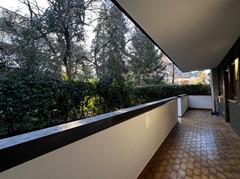 Monolocale parzialmente ristrutturato con terrazza e giardino - Foto 7