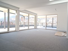 Nuovo appartamento attico con ampia terrazza, ultimo piano - Foto 8