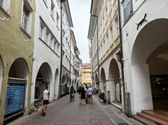 Negozio esclusivo sotto i portici con ottima visibilità - Foto 1